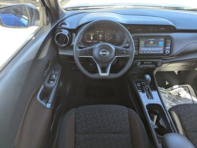 2023 Nissan Kicks SR