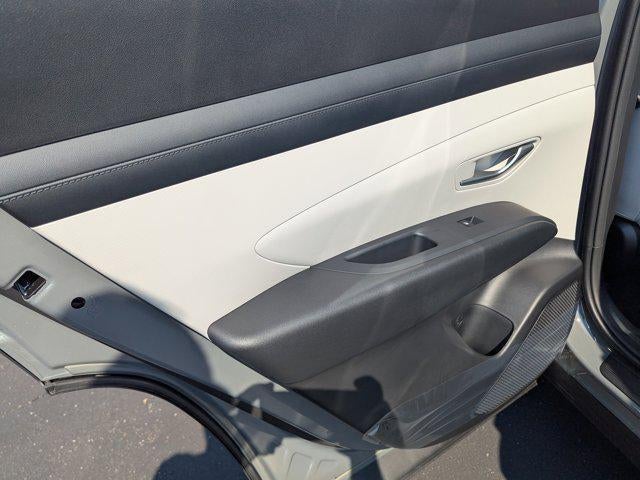 2025 Hyundai TUCSON SE FWD