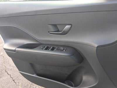 2026 Hyundai KONA SE FWD