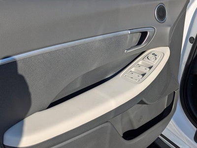 2025 Hyundai SONATA SE