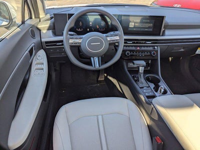2025 Hyundai SONATA SE