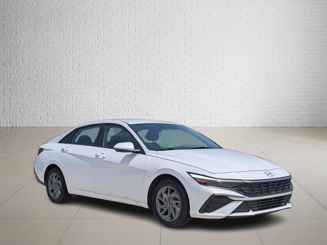 2024 Hyundai Elantra 2.0 SEL IVT's photo