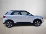 2024 Hyundai VENUE SEL IVT