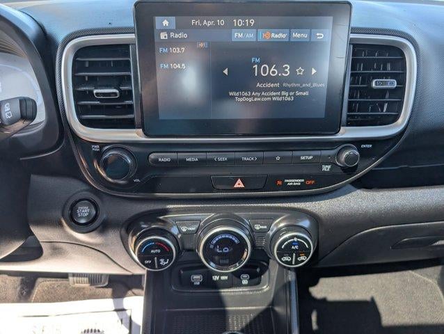2024 Hyundai VENUE SEL IVT