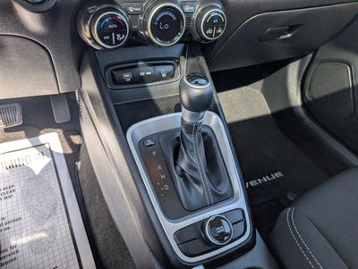 2024 Hyundai VENUE SEL IVT