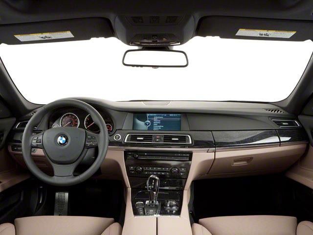 2012 BMW 750i Sedan