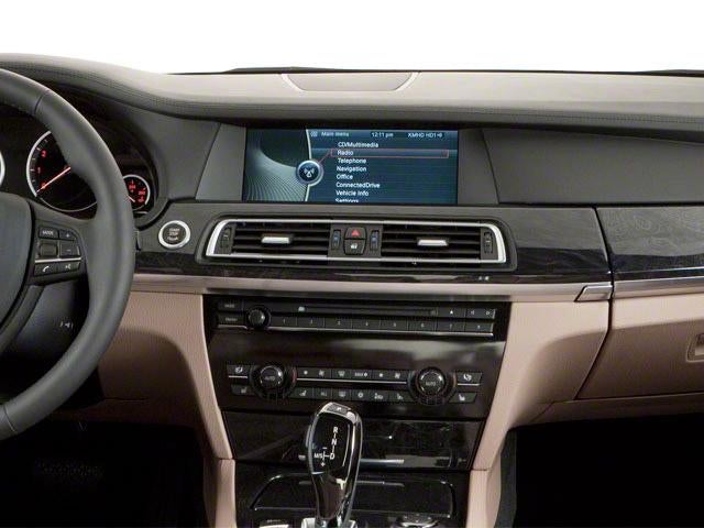 2012 BMW 750i Sedan