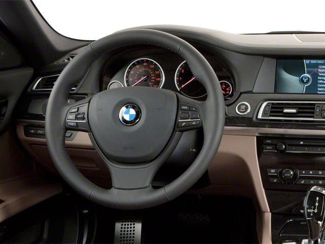 2012 BMW 750i Sedan