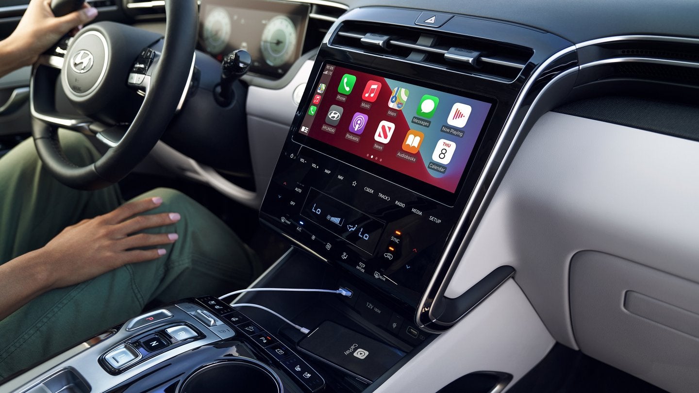 2022 Tucson Interior | Mack Grubbs Hyundai in Hattiesburg MS